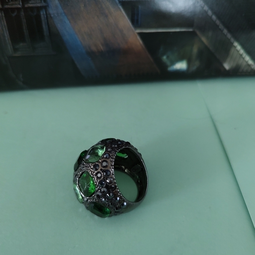 VINTAGE STATEMENT RING - Picture 9 of 10
